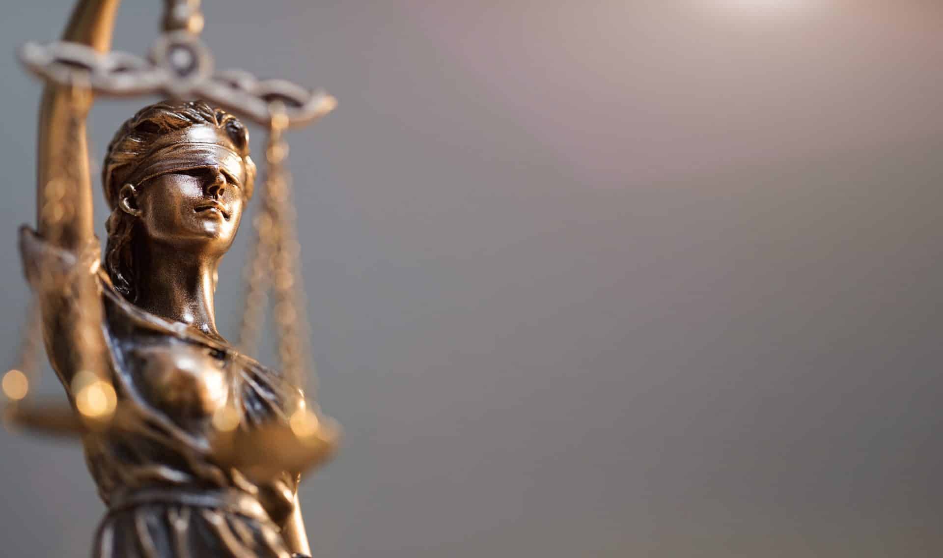 How Do Google and LLMs Decide Who Is an Expert? Do I Need Topical Authority for Both?